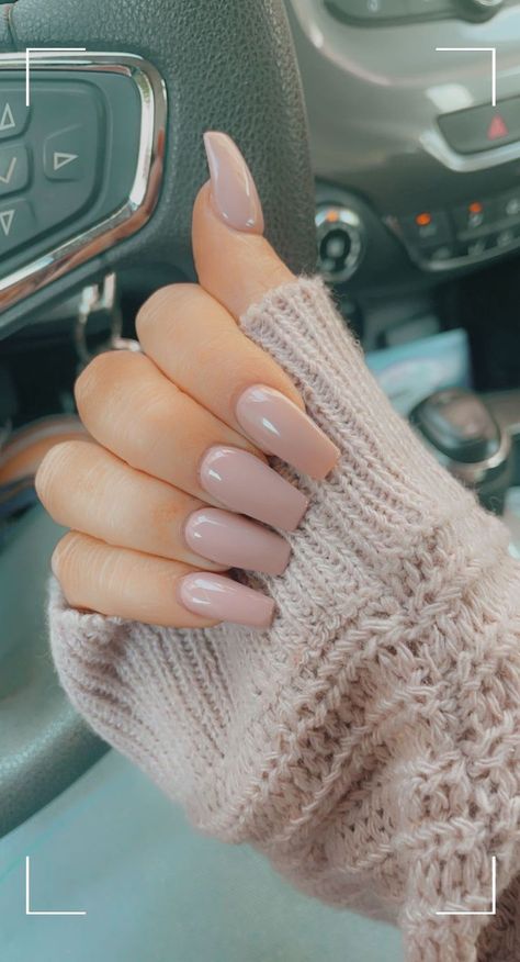 Stylish Nails Fall, Light Fall Nails Colors, Neutral Acyrilics Nails, Pastel Nails Plain, V Line Nails Acrylic, Cute Fall Nails Coffin Shape, Autumn Nails Coffin Shape, Nuteral Nails Cute Short, Cute Fall/winter Nails