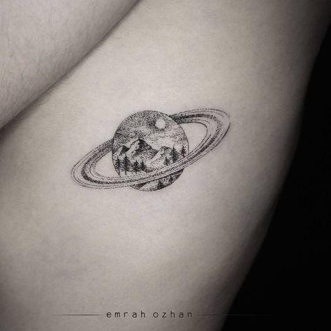 Planet and Landscape Tattoo Saturn Meaning, Tattoo On The Back, Planet Tattoo, Science Tattoo, Saturn Tattoo, Tatuagem Masculina Pequena, Planet Tattoos, Landscape Tattoo, Initial Tattoo