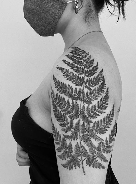 Heavily Tattooed, Tattooed People, Willow Tree Tattoos, Scar Cover Up, Fern Tattoo, Red Tattoos, Botanical Tattoo, Cover Up Tattoo, Dream Tattoos