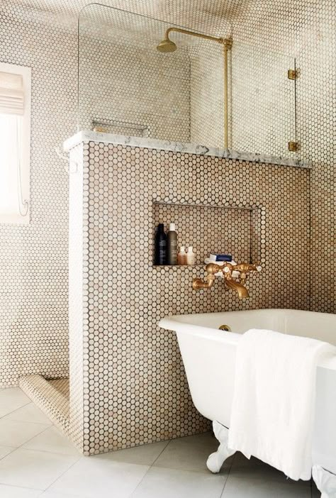 Pony Wall, Penny Round Tiles, Penny Tile, Bad Inspiration, White Bath, Bathroom Renos, Dream Bathroom, Bathtubs, Bath Tub