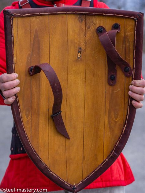 Medieval Shield, Knight Shield, Medieval Shields, Wooden Shield, Crusader Knight, Medieval Ages, Carpentry Projects, Cool Swords, Wood Toys