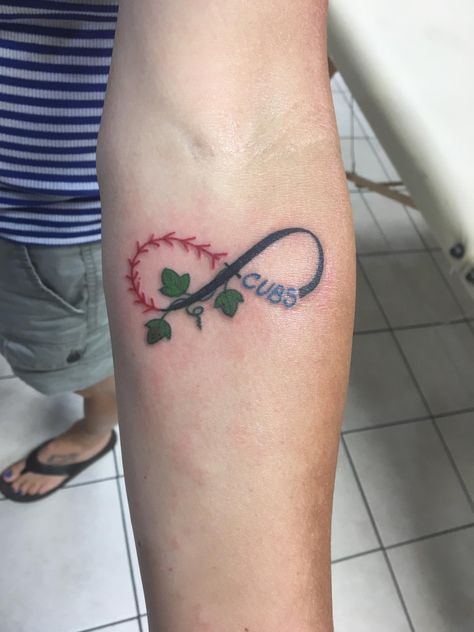 New Chicago Cubbies tattoo. Chicago Cubs Tattoo For Women, Baseball Tattoo Ideas For Women, Chicago Cubs Tattoo, Softball Tattoos, Cub Tattoo, Baseball Nails, Grandma Tattoos, Baseball Tattoos, Cubs Tattoo