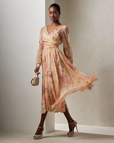 Skielar Floral Crinkle Chiffon Day Dress Ballerina Dresses, Chifon Dress, Peony Garden, Ballerina Dress, Garden Dress, Como Italy, Ralph Lauren Collection, Day Dress, Silk Chiffon