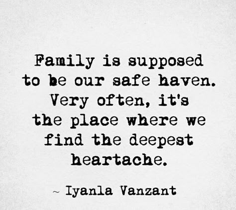 Backstabbing Quotes, Deep Relationship Quotes, Toxic Family Quotes, Secret Crush Quotes, Quotes Family, Gratitude Challenge, Funny Relationship Quotes, 20th Quote, Never Stop Dreaming