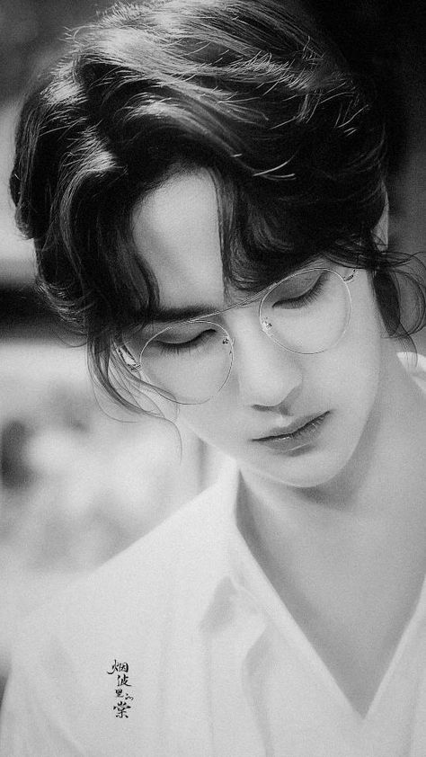 Poses References, Hair Reference, Chinese Boy, Cute Actors, Wang Yibo, Asian Actors, Character Inspiration, Mens Hairstyles, Pretty People