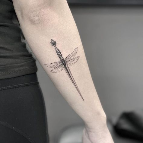 Fine Line Warrior Tattoo, Bravery Tattoo Symbol, Dager Tattoos For Women, Blade Tattoos For Women, Daggar Tattoo, Tattoo Courage, Dagger Tattoo Ideas, Courage Tattoo, Thigh Tats