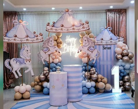 Disney Wedding Shoes, Carousel Theme, Carousel Baby, Carousel Party, Ideas Cumpleaños, First Birthday Themes, Chocolate Decorations, 1st Birthdays, Theme Party Decorations