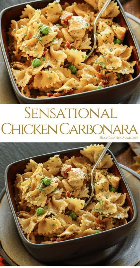 Try the Best Chicken Carbonara recipe with Bacon, chicken and creamy cheesy pasta perfection! An easy way to create a gourmet chicken dinner the entire family will enjoy, with or without Peas, you decide! Carbonara Recept, Creamy Cheesy Pasta, Chicken Carbonara Recipe, Recipe With Bacon, Chicken And Pasta, Chicken Carbonara, Gourmet Chicken, Resep Pasta, Bacon Chicken