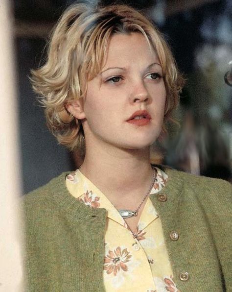 Drew Barrymore Hair, Drew Barrymore 90s, Drew Barrymore Style, 90s Grunge Hair, Mad Love, 90s Hairstyles, Drew Barrymore, Mohair Wool, Cut My Hair