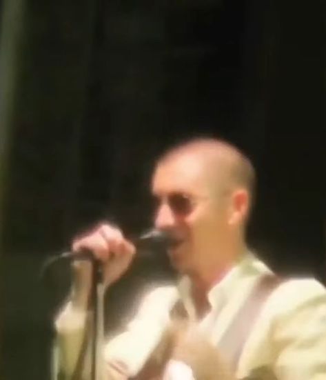 Cursed Arctic Monkeys, Cursed Alex Turner, Alex Turner Cursed Pictures, Arctic Monkeys Profile Picture, Alex Turner Funny Pics, Funny Alex Turner, Bald Alex Turner, Alex Turner Funny, Monkey Memes