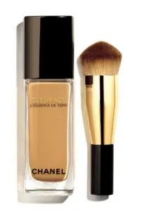 Sublimage L’essence De Teint CHANEL - ZOE Magazine Chanel Foundation, Chanel Sublimage, Vanilla Planifolia, Cookware Gifts, Serum Foundation, Chanel Chanel, Chanel Makeup, Too Faced Foundation, Beauty Foods