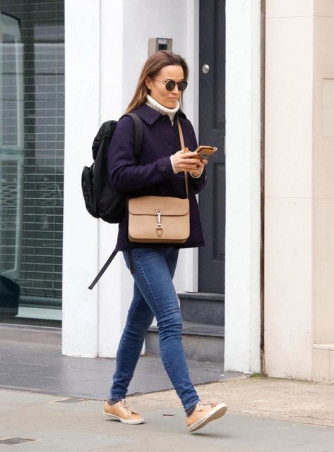 Pipa Middleton, Posh Clothing, Pippa Middleton Style, Pippa And James, Blazer Tweed, Kate And Pippa, Middleton Family, Disney Inspired Fashion, Middleton Style