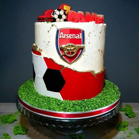 Arsenal Cake, Liverpool Cake, Football Themed Cakes, Soccer Birthday Cakes, Sports Themed Cakes, Football Birthday Cake, Soccer Cake, Sport Cakes, Chocolate Sponge Cake