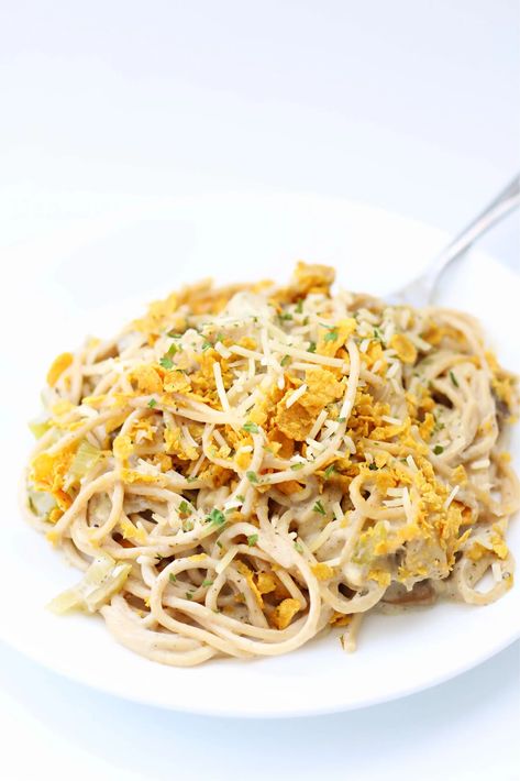 Instant Pot Firefighter's Spaghetti--an all-in-one pot chicken spaghetti casserole with a creamy, cheese sauce. Ip Chicken Spaghetti, Chicken Spaghetti Casserole, Ip Recipes, Lasagna Casserole, Instant Pot Pasta Recipe, Spaghetti Casserole, Cornish Hens, Food Pasta, Pasta Food