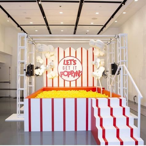 Popcorn Ball, Experiential Marketing Events, Photowall Ideas, Marketing Activations, White Popcorn, Selfie Wall, Experiential Marketing, Event Activities, Ball Pit