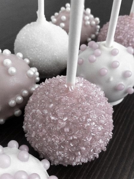 Cake Pop Aesthetic, Aesthetic Cake Pops, Light Pink Birthday, Princess Cake Pops, Pops Recipes, Cloud Party, Brownie Pops, Cake Pop Designs, Baby Shower Snacks