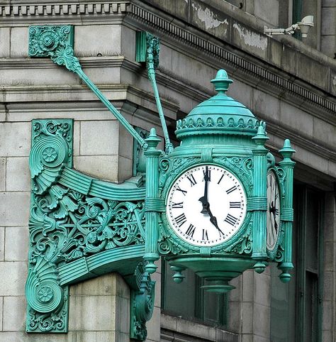 A clock at the end of the Marshall Fields store on State Street in Chicago, Illinois. Bright Teal Aesthetic, Teal Art, Chicago Photos, My Kind Of Town, Old Clocks, The Windy City, Antique Clocks, Shades Of Turquoise, Aqua Turquoise