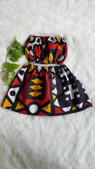 Roupa Afro Infantil - Conjunto de Cropped,e Faixa tubante confeccionados pela Ayo Moda Infantil. Baby African Clothes, African Swimwear, Afrocentric Fashion, African Skirts, African Dresses For Kids, Short African Dresses, African Inspired Clothing, Kids Dress Wear, African Fashion Ankara