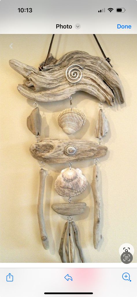 Driftwood Wind Chime Diy, Shell Chimes, Driftwood Wind Chime, Driftwood Creations, Hanging Driftwood, Carillons Diy, Beach Decorations, Beach Crafts Diy, Driftwood Ideas