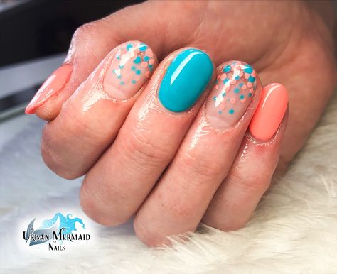 Coral & Teal dot work gel nails.   Using @thegelbottleinc products. Coral And Aqua Nails, Green And Coral Nails, Coral Blue Nails, Coral And Blue Nails, Coral And Teal Nails, Aqua Nails, Teal Nails, Peach Nails, Coral Nails