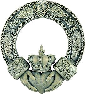 Celtic Christmas Decoration, Claddagh Art, Irish Tattoo, Celtic Home, Ireland Tattoo, Celtic Images, Celtic Decor, Irish Wall Art, Claddagh Symbol