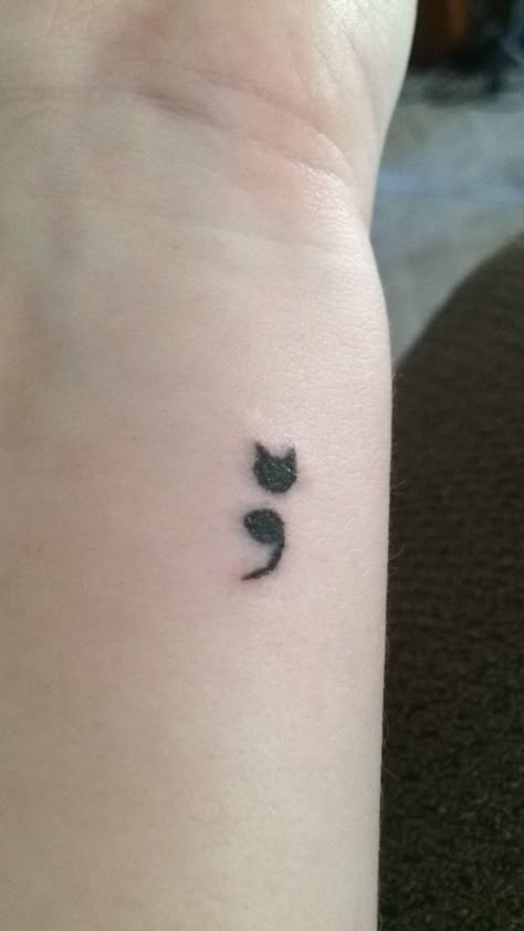 Mini Cat Tattoo Ideas, Cat Tattoo Meaningful, Semi-colon Paw Print Tattoo, Doodle Cat Tattoo, Cat Semi Colon, Cat Semi Colon Tattoos, Mini Cat Tattoo Simple, Small Cat Tattoo Ideas Simple, Cute Tattoos Semicolon