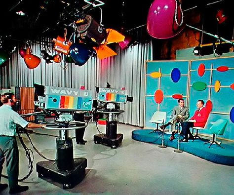 A Mid-60s TV Studio Mcm Aesthetic, 60s Tv Shows, 60s Tv, Tv Set Design, Tv Studio, Stage Set Design, Sound Studio, Studio Color, Tv Sets