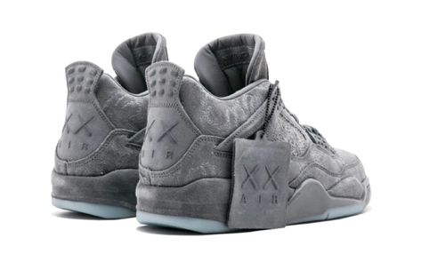 Sneaker Store Holds a Scavenger Hunt for the Kaws x Air Jordan – Footwear News Kaws Shoes, 70s Converse, Nike X Travis Scott, Jordan Retro 4, Dr Shoes, Jordan Shoes Retro, Jordan 7, Jordan 4 Retro, Air Jordan 4