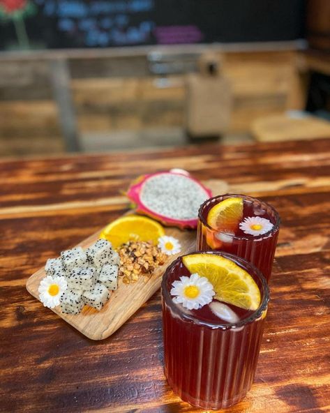 Tea of the Month for June is here! Dragon Fruit Sangria🍷 This refreshing summer blend includes strawberries, oranges, apples, hibiscus, and more, capturing the vibrant flavors of a classic sangria in one cup.🍓🍑 Pro tip: Add a splash of vodka for an extra twist. So good! Come try this delicious tea at our Lutz store and embrace the summer vibes! 🌸 📍 1903 Collier Parkway Lutz (Open Monday-Saturday from 10am-8pm & Sundays 11am-6pm.) #TheMainIngredient #TMILutz Classic Sangria, Fruit Sangria, Pro Tip, Summer Refreshments, Dragon Fruit, Sangria, Strawberries, Apples, Hibiscus