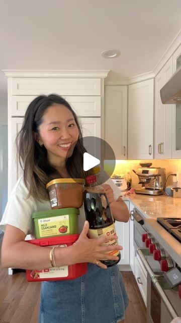 Steph Bae on Instagram: "Here’s the shopping list for your Korean pantry staples OR if you don’t have a Korean grocery nearby, most of these are also sold on Amazon! Comment “LINK” and I will send you the link via DM! ** Note that Amazon prices are much higher ☹️ (do NOT pay $50+ for the tin sized kadoya sesame oil!!!)   Sempio Soy Sauce (F3) & Soy Sauce for Soup  Sempio Togul Soybean Paste  Chung Jung One, O’Food Soybean Paste  Chung Jung One, O’Food Mild Seasoned Soybean Paste  Haechandle Hot Pepper Paste (Gochujang)  Chung Jung One, O’Food Brown Rice Vinegar  Ottogi Cooking Wine (Mirin)  Samhak Korean Pepper Powder (Gochugaru)  McCabe Roasted Sesame Seeds  Kadoya Roasted Sesame Oil  Kitchen Story Seafood Stock Coin" Korean Paste, Gochujang Recipe, Soybean Paste, Korean Grocery, Seafood Stock, Pepper Paste, Korean Dishes, Asian Market, Asian Inspired Recipes