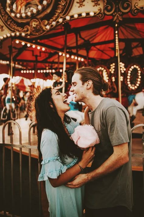 Carnival Photo Shoots, Fair Pictures, Carnival Photography, Shooting Couple, Summer Engagement Session, Valentines Day Couple, Merry Go Round, Shooting Photo, Vsco Filter