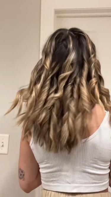 Hairstyles With Curled Hair, Hairstyle Examples, Hair Curling Tutorial, Hair Curling Tips, Barrel Curls, Beach Wave Hair, Curls For Long Hair, Peinados Fáciles Para Cabello Corto, Hairdo For Long Hair