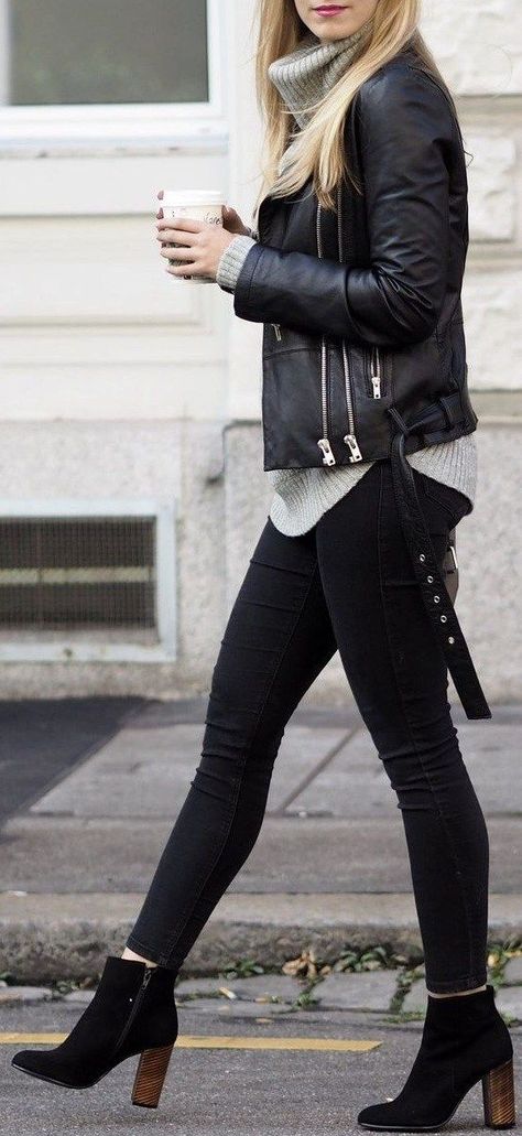 23 Stylish Ankle Boots to Match Your Outfits  #fashion #Shoes Black Leather Moto Jacket, Woman Walking, Look Rock, Rock Outfit, Leather Jacket Outfits, Looks Chic, Casual Winter Outfits, Mode Vintage, Looks Style