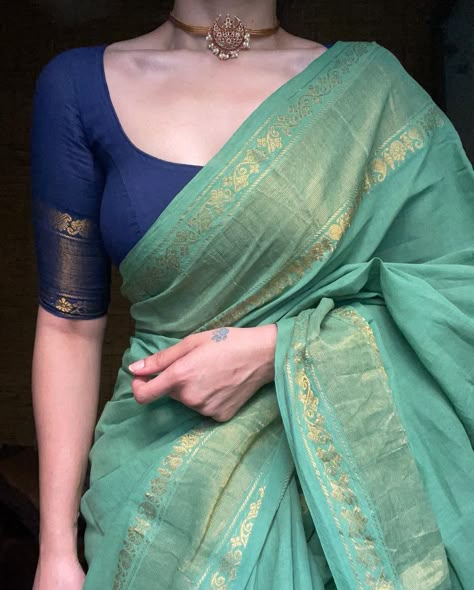 Traditional Saree Look, Indian Trends, Sarees For Girls, Simple Saree Designs, New Saree Blouse Designs, Cotton Saree Designs, Fashionable Saree Blouse Designs, Indian Saree Blouses Designs, Simple Sarees