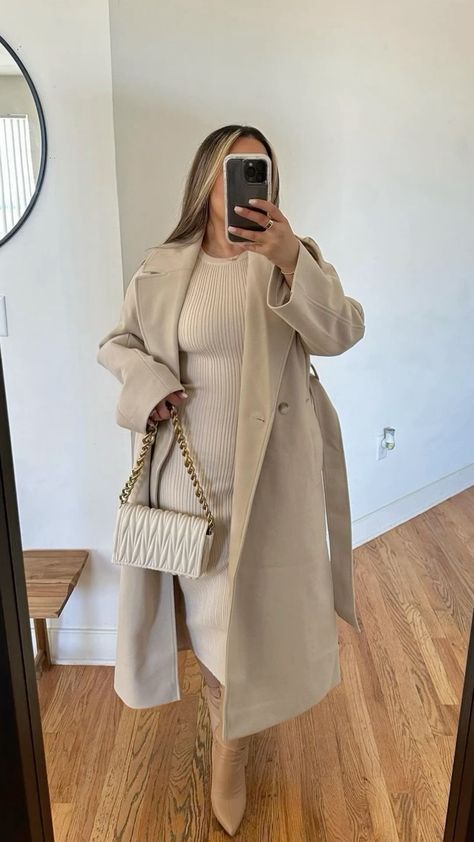 Fall Outfit Work Office Chic, Elegant Winter Outfits For Women, Beige Winter Outfit, Plus Size Elegant Outfits, Aesthetic Lawyer, Female Lawyer Fashion, Female Lawyer, Cute Professional Outfits, Lawyer Fashion