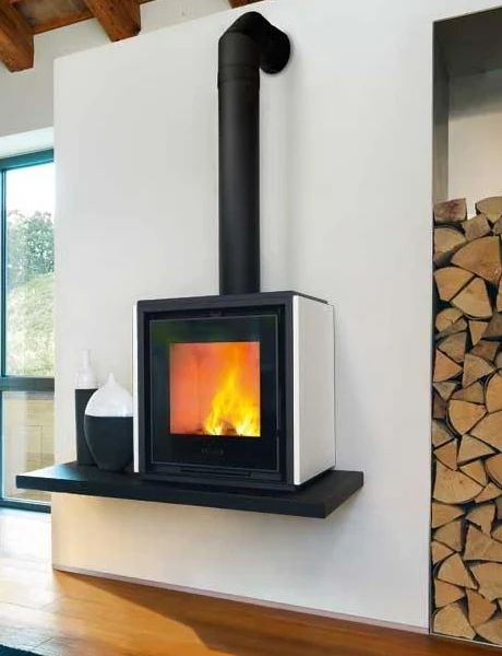 Piazzetta Qube - modern compact wood stove designed for smaller spaces Rv Wood Stove, House Scrapbook, Corner Stove, Stove Design, Small Wood Burning Stove, Modern Wood Burning Stoves, Modern Stoves, Burn Wood, Wood Burning Heaters