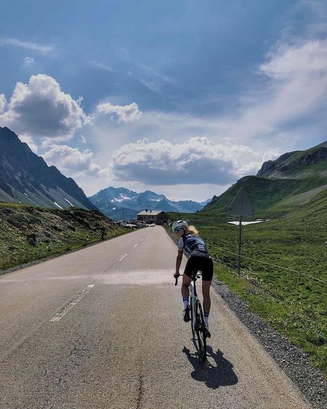 Outdoor Cycling Aesthetic, Vision Board Bike Ride, Road Biking Aesthetic, Vision Board Cycling, Running Asethic, Road Bike Aesthetic, Cyclist Aesthetic, Mountain Biking Aesthetic, 5k Aesthetic