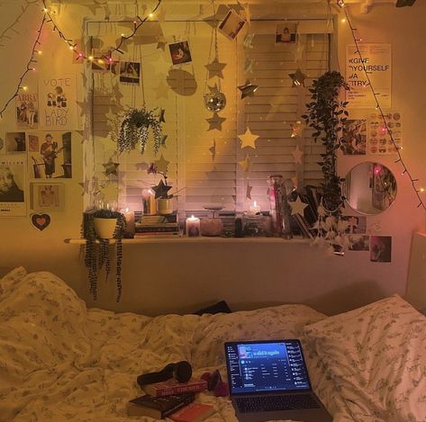 Room Ideas For Guys, Dorm Room Ideas For Guys, Uni Room, Dorm Room Ideas, Room Redesign, Room Deco, Cute Room Ideas, Cozy Room Decor, Pretty Room