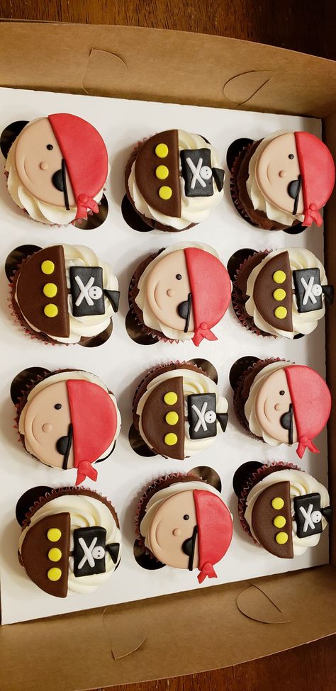 Pirate Cupcakes Ideas, Pirate Cupcake Ideas, Pirates Cupcakes, Pirate Cake Pops, Pirate Cupcakes, Pirate Cakes, Pirate Birthday Cake, Pirate Cupcake, Mermaid Cupcakes