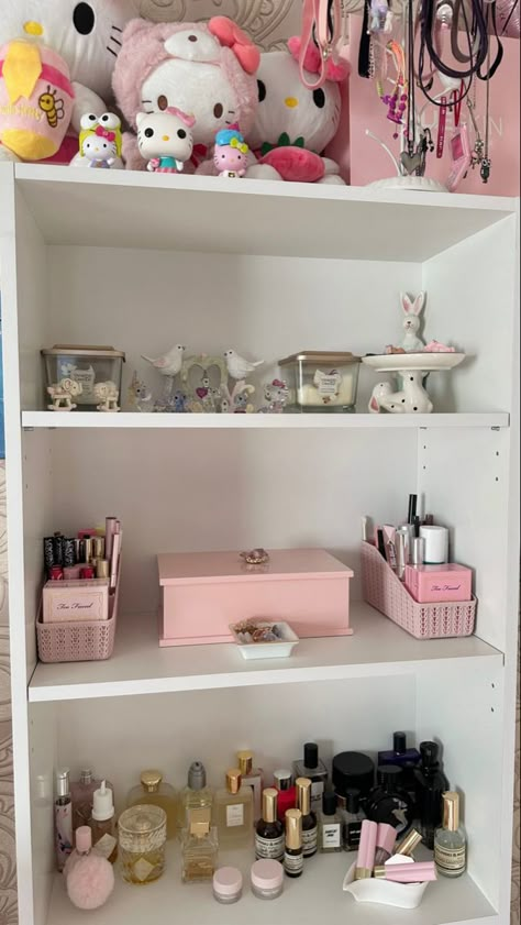 Coquette Shelf, Pink Maximalist Bedroom, Room Organization Bedroom, Girly Room Decor, Bookshelves In Bedroom, Room Redesign, Girly Room, Room Desk, Dream House Rooms