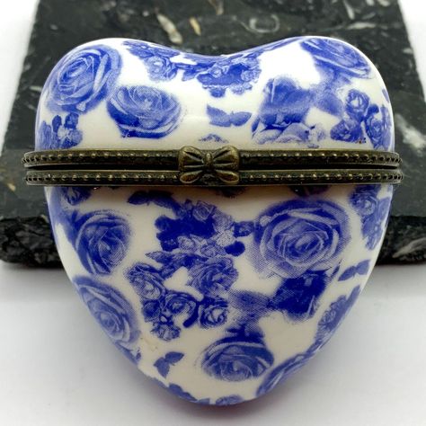 Check out Blue and White Porcelain Heart Shaped Trinket Box Hinged Lid Roses Vintage, the latest item I added on eBay! #eBay #eBaySeller Box Hinges, Porcelain Trinket Boxes, Hinged Lid, Vintage Store, Ebay Seller, Hinges, White Porcelain, Trinket Boxes, Victorian Fashion