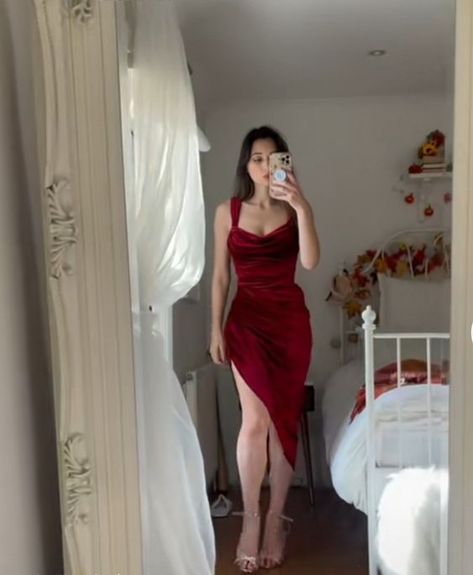 Red Velvet Dress Short, Red Party Dress Short, Party Dress Simple, Simple Prom Dress Short, Vestidos Color Vino, فستان زهري, Satin Sleeves, Prom Dress Burgundy, Velvet Prom Dress