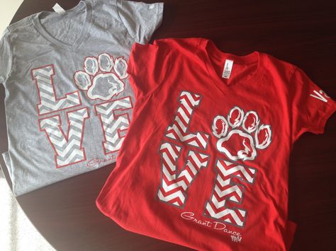 Love these Camp Tees from Yipes Cheer and Dance. The chevron design and paw print mascot are so cute! Elementary Shirts, Pto Shirts, Spirit Wear Designs, Pta Shirts, Mascot Ideas, School Spirit Wear, School Spirit Shirts, Cheer Shirts, Cute Scarfs