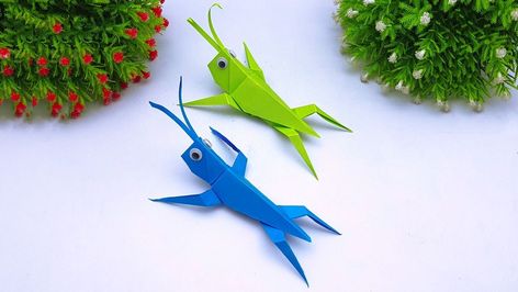 Origami Grasshopper, Back To School Projects, Origami Toys, Diy Paper Toys, Animal Craft, Diy Back To School, Toy Making, Paper Toy, Art And Crafts