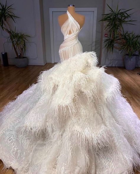 Valdrin Sahiti, Extravagant Wedding Dresses, Extravagant Wedding, Prom Girl Dresses, Wedding Ideas Dresses, Glamour Dress, Dream Wedding Ideas Dresses, White Feather, فستان سهرة