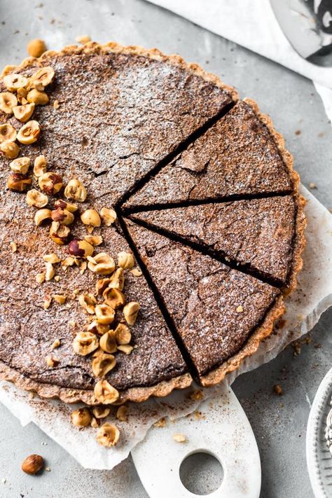 Chocolate Hazelnut Tart with Hazelnut Crust Hazelnut Pie, Hazelnut Crust, Hazelnut Dessert, Hazelnut Tart, Tart Baking, Chocolate Hazelnut Spread, Chocolate Pie, Chocolate Butter, Sweet Pie