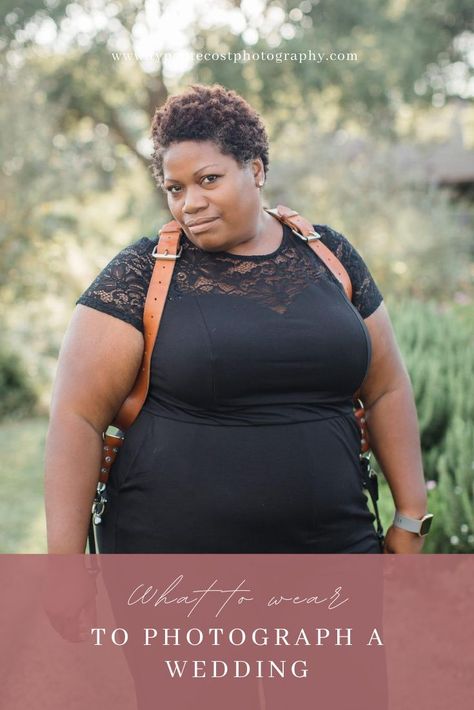 Plus Size Photographer Outfit, What To Wear As A Wedding Photographer, Wedding Photographer Outfit What To Wear, Photographer Outfit Professional, Photographer Wedding Outfit, Wedding Photographer Attire, Assistant Outfit, Wedding Photographer Outfit, Photographer Outfit