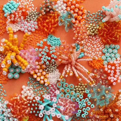 Coral Artwork, Hand Beaded Embroidery, Beading Embroidery, Bead Embroidery Patterns, Embroidery Videos, Beading Techniques, Embroidery Shop, Hand Embroidery Stitches, Modern Embroidery