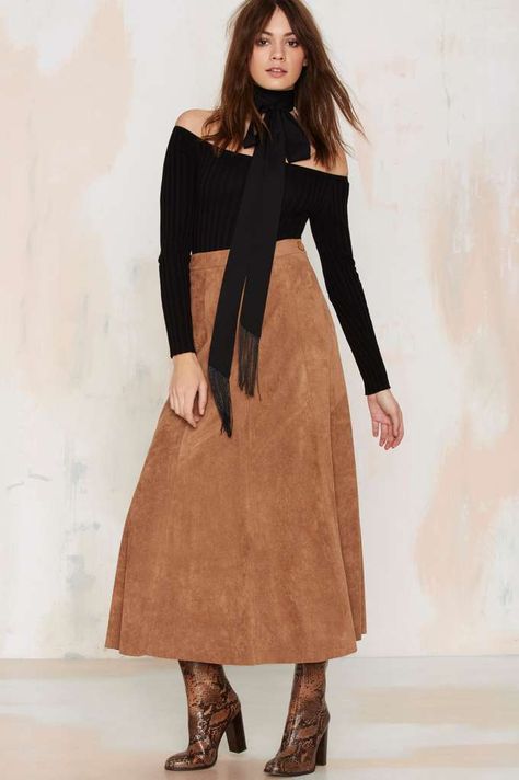 Trailblazer Vegan Suede Maxi Skirt | Shop Clothes at Nasty Gal! Brown Suede Skirt Outfit, Suede Skirt Outfit, Fall Nyc, Brown Maxi Skirts, Brown Suede Skirt, Maxi Skirt Outfits, Brown Skirts, Suede Skirt, Skirt Outfit