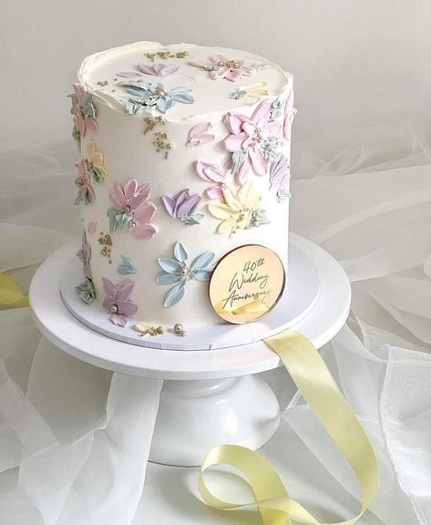 Floral Buttercream Cake, Bear Bakery, Buttercream Birthday Cake, Lollipop Cake, Pastel Design, Dessert Gifts, Simple Cake Designs, Cake Supplies, Cakes For Women